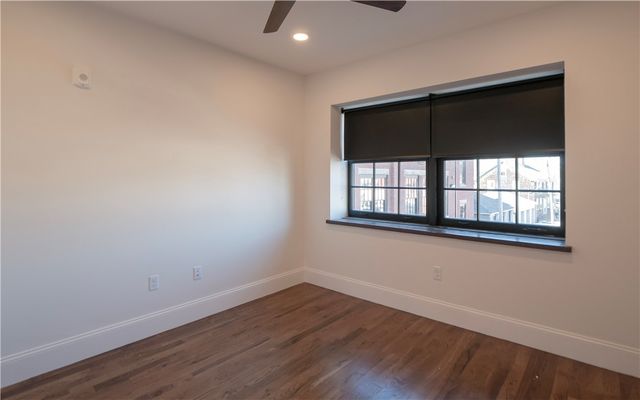15 Cranston Avenue 18, Newport, RI 02840