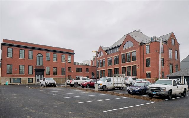 15 Cranston Avenue 18, Newport, RI 02840