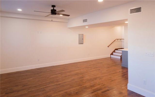 15 Cranston Avenue 18, Newport, RI 02840