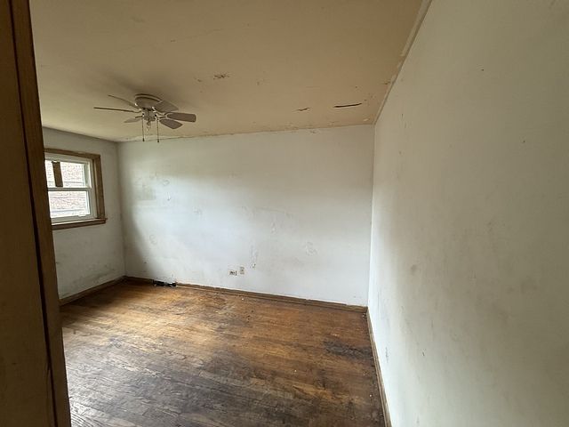 8401 S Marquette Avenue, Chicago, IL 60617