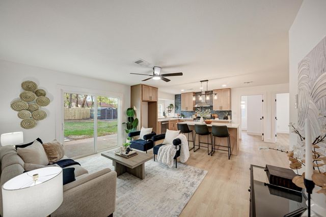 5106 Regency DR, Austin, TX 78724