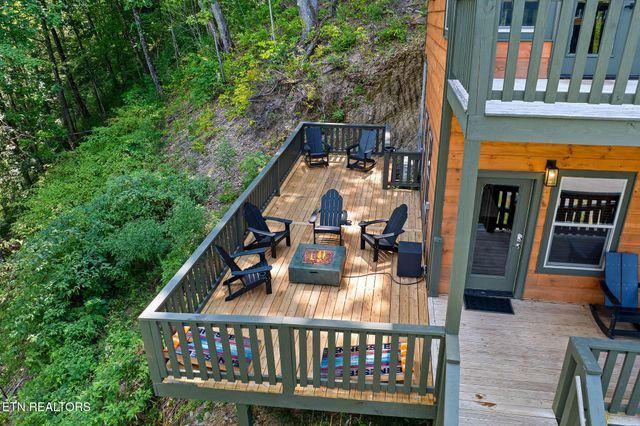 2272 Hidden Hollow Way, Sevierville, TN 37862