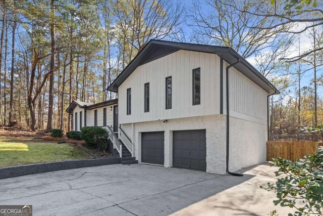 92 Twelve Springs Drive, Newnan, GA 30263