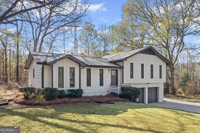 92 Twelve Springs Drive, Newnan, GA 30263