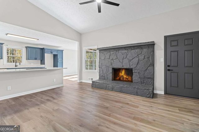 92 Twelve Springs Drive, Newnan, GA 30263