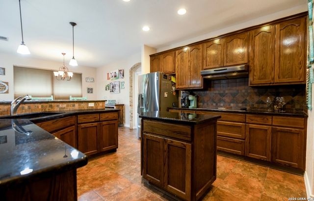 518 Jack Nickolaus, Devine, TX 78016