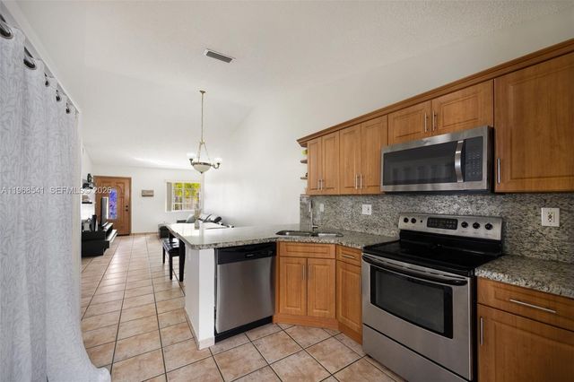 7101 W 24th Ave 55, Hialeah, FL 33016