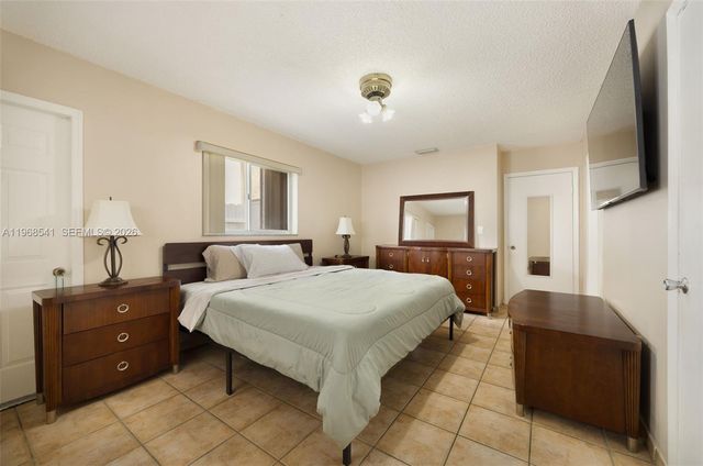 7101 W 24th Ave 55, Hialeah, FL 33016