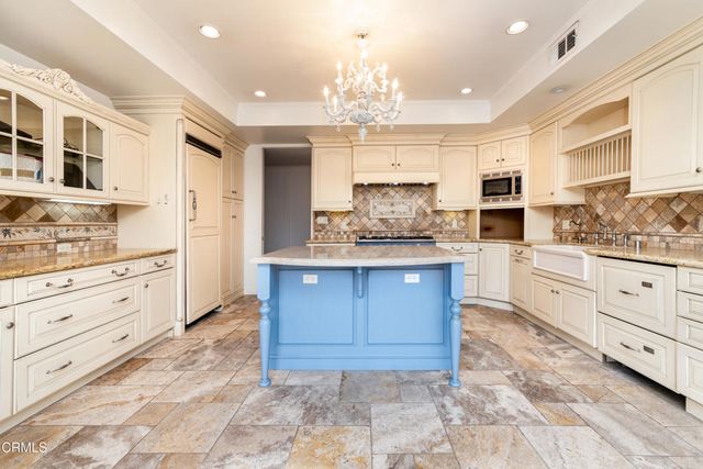 380 S Orange Grove Boulevard 12, Pasadena, CA 91105