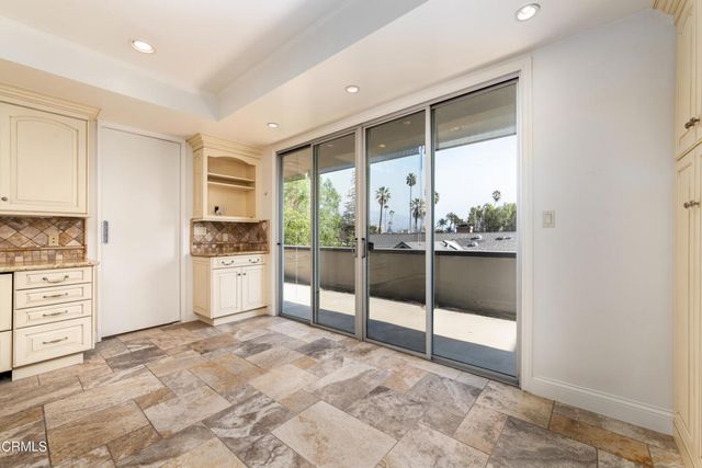 380 S Orange Grove Boulevard 12, Pasadena, CA 91105