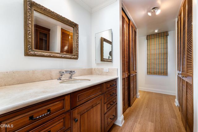 380 S Orange Grove Boulevard 12, Pasadena, CA 91105