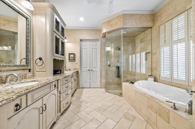 11718 Providence Park, Houston, TX 77024