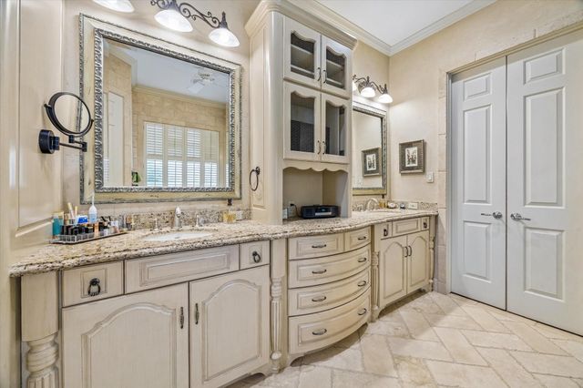 11718 Providence Park, Houston, TX 77024
