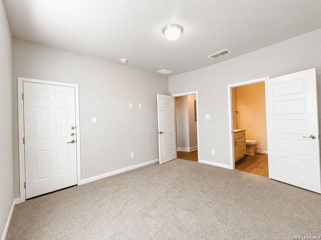 7161 Magnolia Crk Unit 101, San Antonio, TX 78252