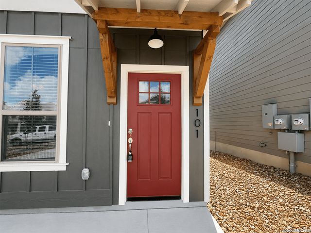 7161 Magnolia Crk Unit 101, San Antonio, TX 78252