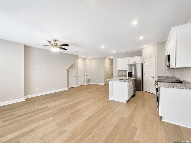 7161 Magnolia Crk Unit 101, San Antonio, TX 78252