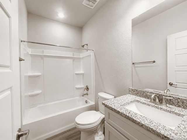 7161 Magnolia Crk Unit 101, San Antonio, TX 78252