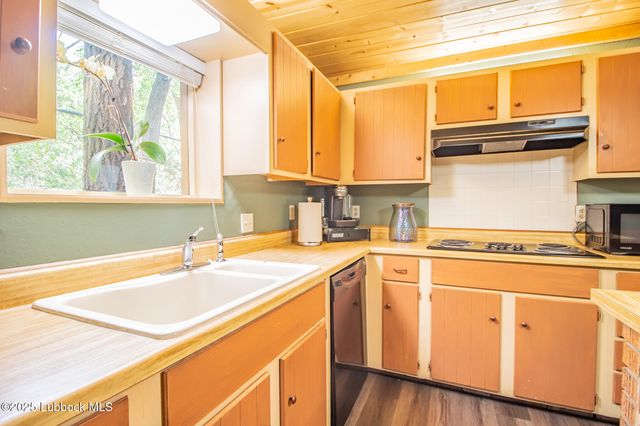 173 Pony Express Trail, Lubbock, TX 79404