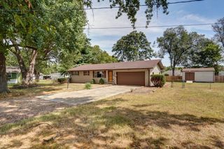 2613 West Woodlawn Street, Springfield, MO 65803