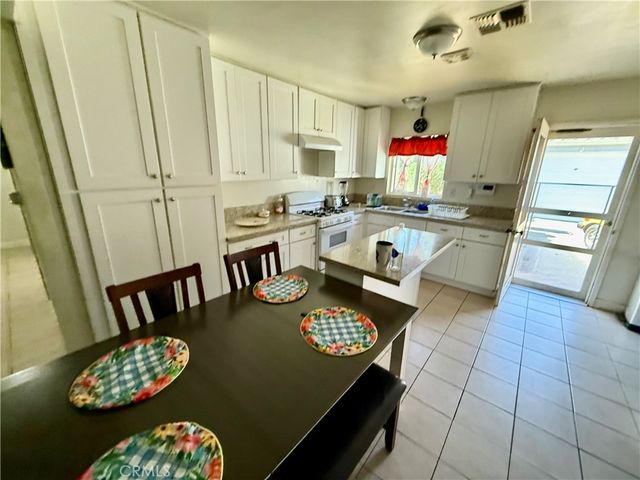 2607 W Olive Avenue, Fullerton, CA 92833