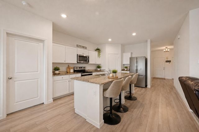 8 Glen Crossings Road, Edgecliff Village, TX 76134