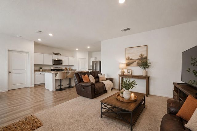8 Glen Crossings Road, Edgecliff Village, TX 76134