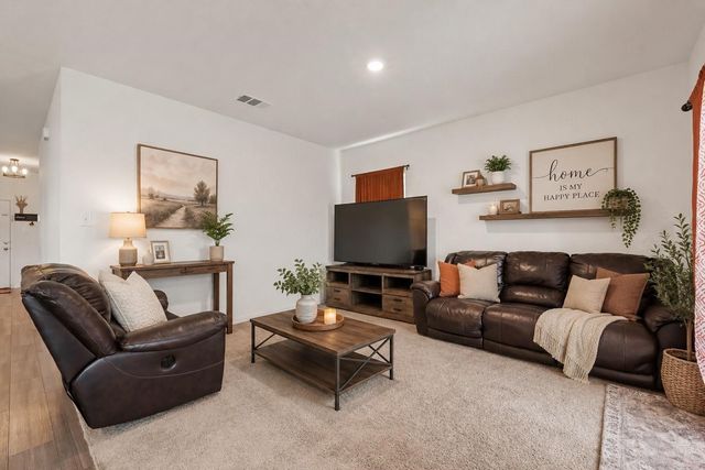 8 Glen Crossings Road, Edgecliff Village, TX 76134
