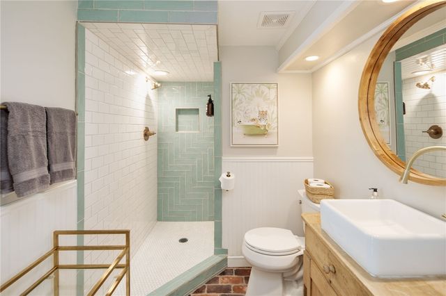 1015 East 24th Street, Bryan, TX 77803