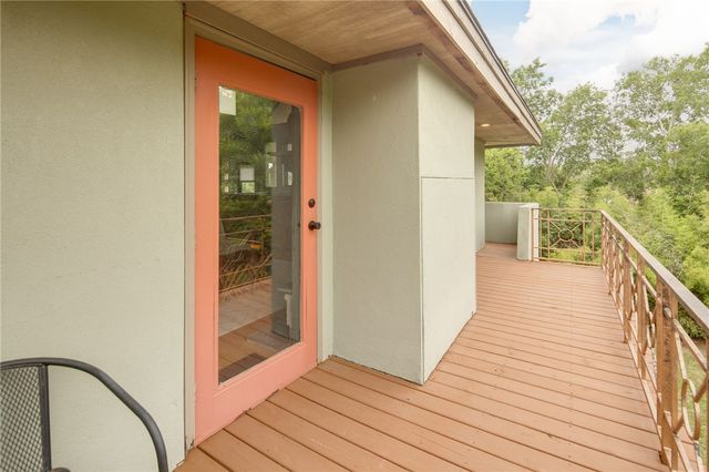 1015 East 24th Street, Bryan, TX 77803