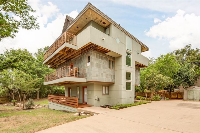 1015 East 24th Street, Bryan, TX 77803