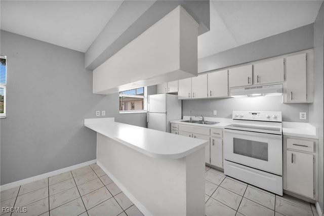 15 SE 24th AVE C, Cape Coral, FL 33990