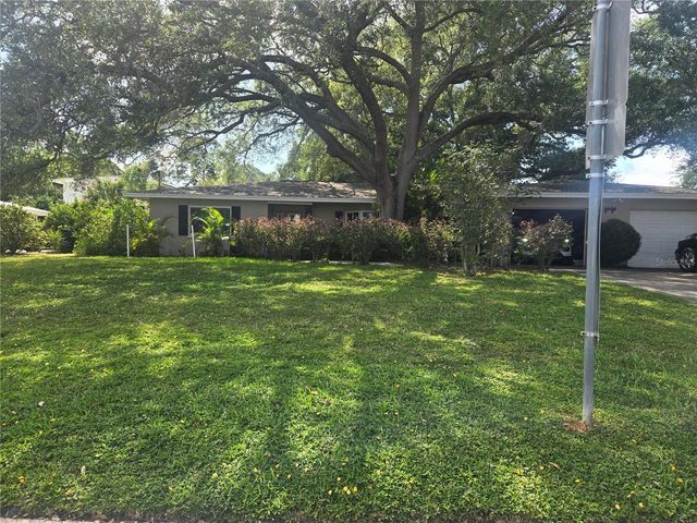 1704 CYPRESS AVENUE, Belleair, FL 33756
