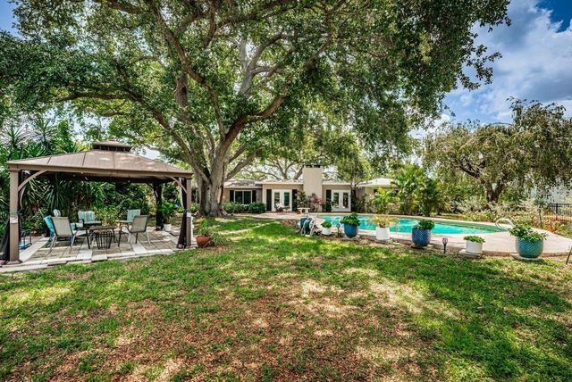 1704 CYPRESS AVENUE, Belleair, FL 33756