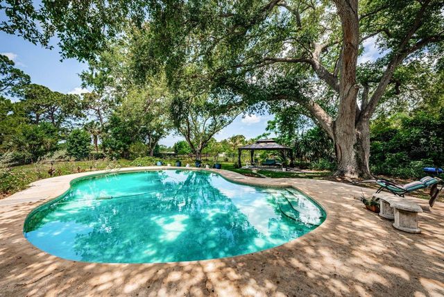 1704 CYPRESS AVENUE, Belleair, FL 33756