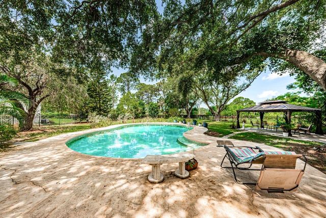 1704 CYPRESS AVENUE, Belleair, FL 33756