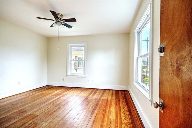 139 Hunts Avenue 1st, Pawtucket, RI 02861