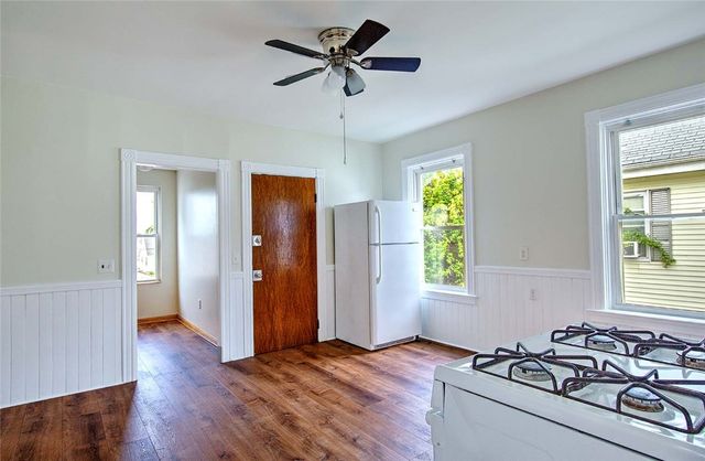 139 Hunts Avenue 1st, Pawtucket, RI 02861