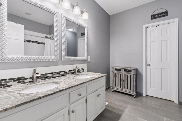 16235 Crystal Hills Drive, Lakeville, MN 55044