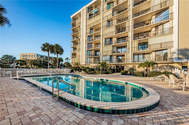 2530 GARY CIR 401, Dunedin, FL 34698