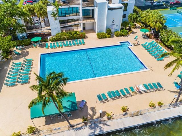 800 Parkview Dr 222, Hallandale Beach, FL 33009