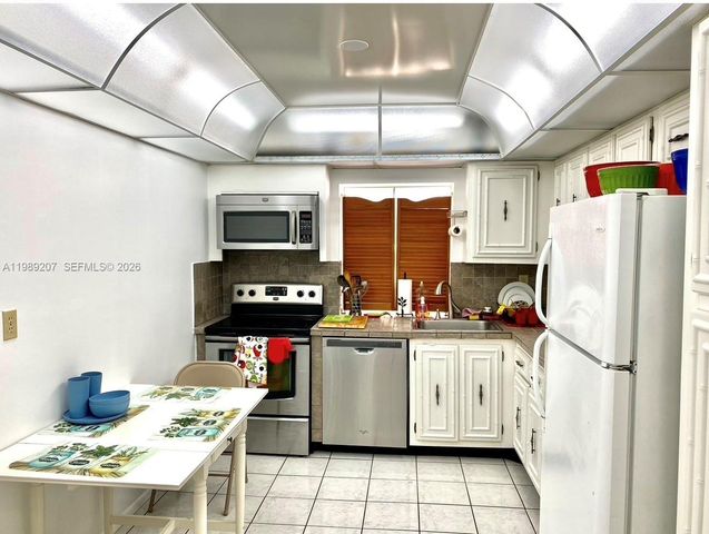 800 Parkview Dr 222, Hallandale Beach, FL 33009