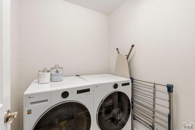 3425 Bella Luna Dr, Pueblo, CO 81001