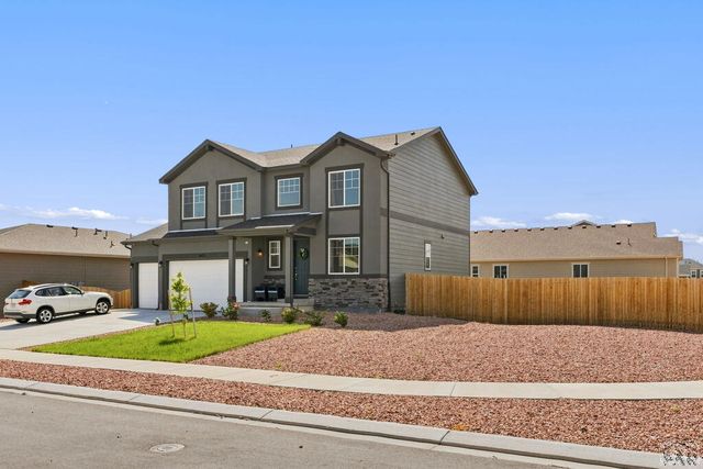 3425 Bella Luna Dr, Pueblo, CO 81001