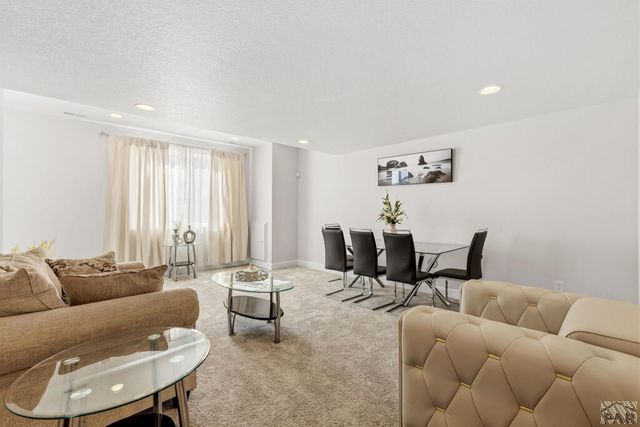 3425 Bella Luna Dr, Pueblo, CO 81001