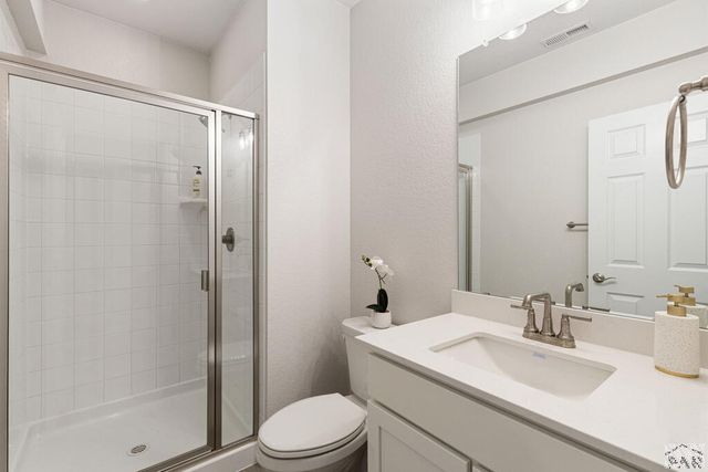 3425 Bella Luna Dr, Pueblo, CO 81001