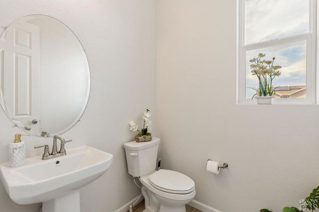 3425 Bella Luna Dr, Pueblo, CO 81001