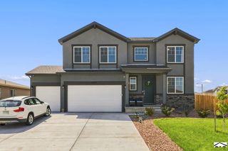 3425 Bella Luna Dr, Pueblo, CO 81001
