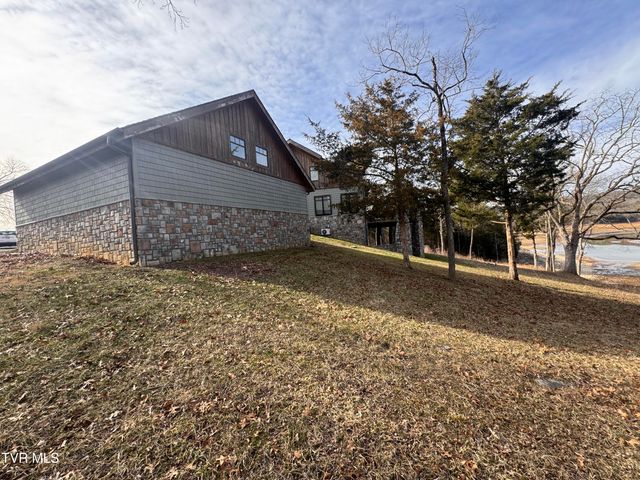 211 Petty Lane, Mooresburg, TN 37811