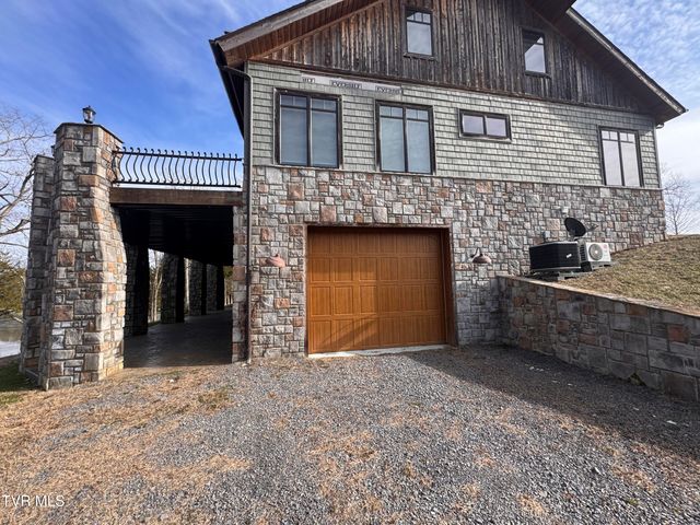 211 Petty Lane, Mooresburg, TN 37811