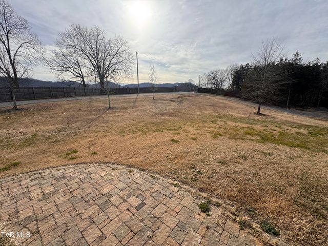 211 Petty Lane, Mooresburg, TN 37811